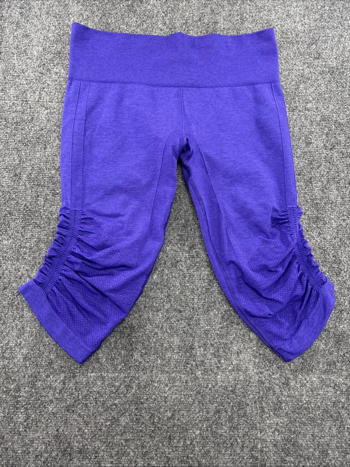 Lululemon Seamless Crop Leggings Womens Size 6 Purple Ruched Mesh Yoga Capri