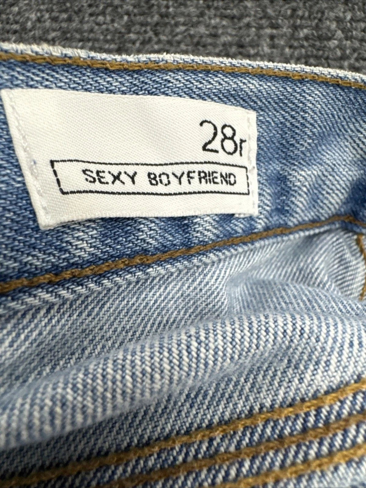Gap 1969 Sexy Boyfriend Jeans Women’s 28 Light Wash Distressed Ripped