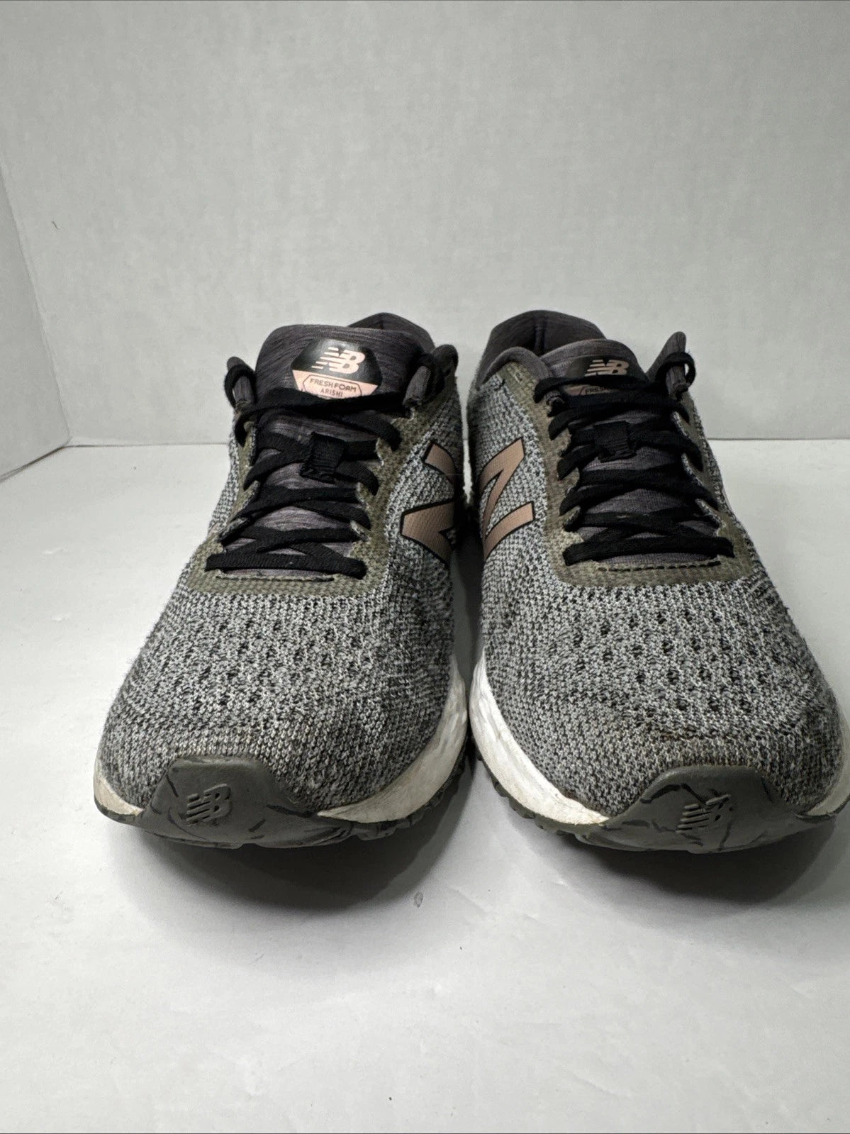 New Balance Fresh Foam Arishi Women’s 9 Gray Rose Gold Running Shoes WARISS01