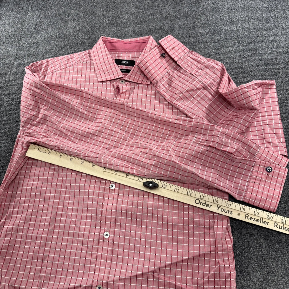 Hugo Boss Slim Fit Dress Shirt Medium Pink Check Button Front Long Sleeve