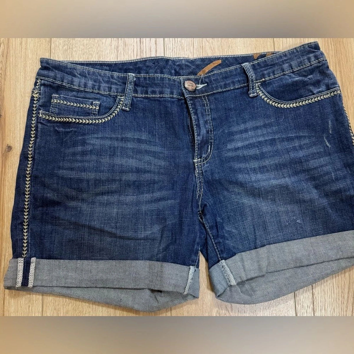 Seven7 Blue Distressed Denim Shorts Cuffed Hem Women's Large Stretch Jeans