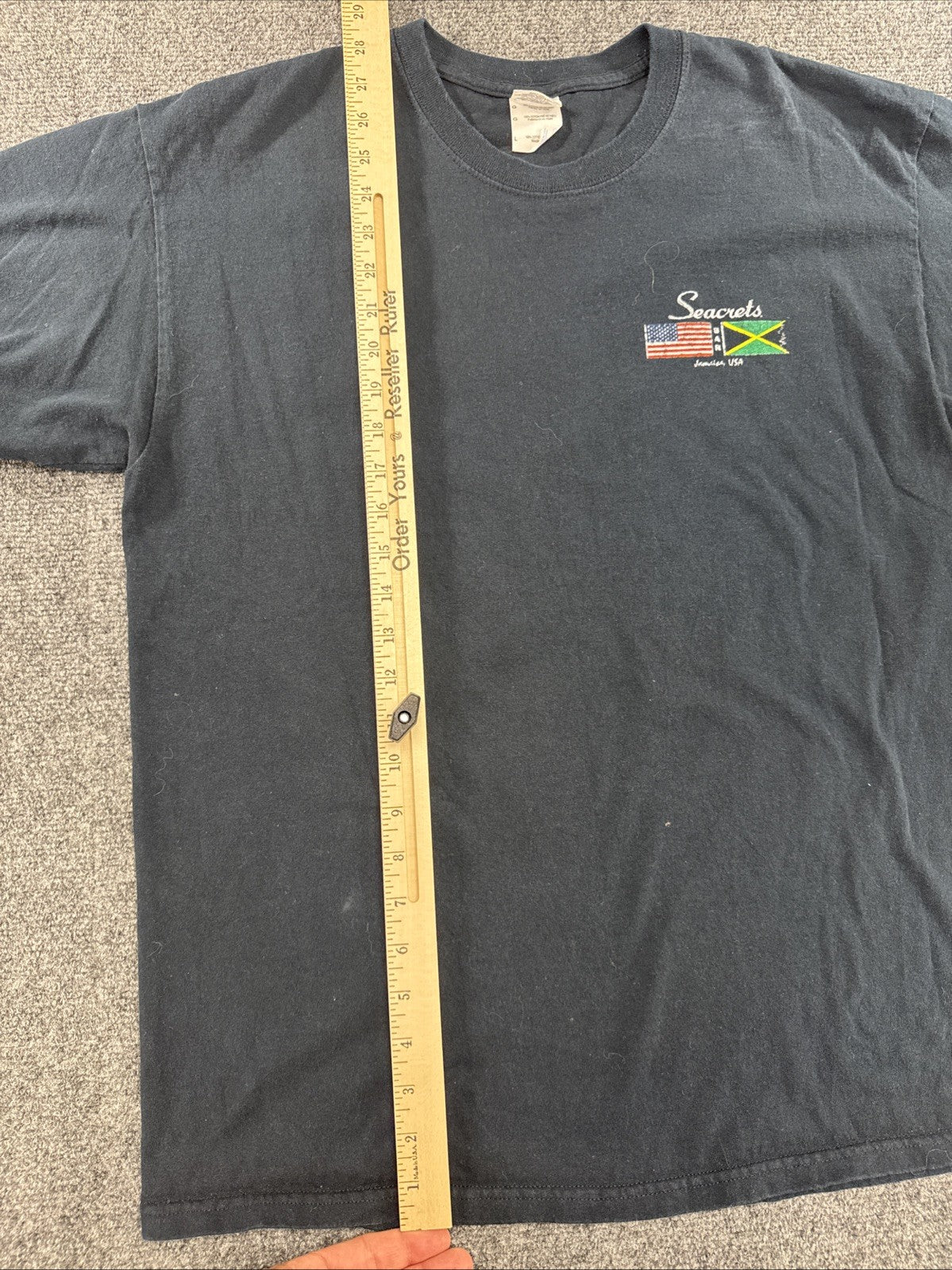 Vintage 90s Gildan Secrets Jamaica USA Flags Embroidered T-Shirt Large