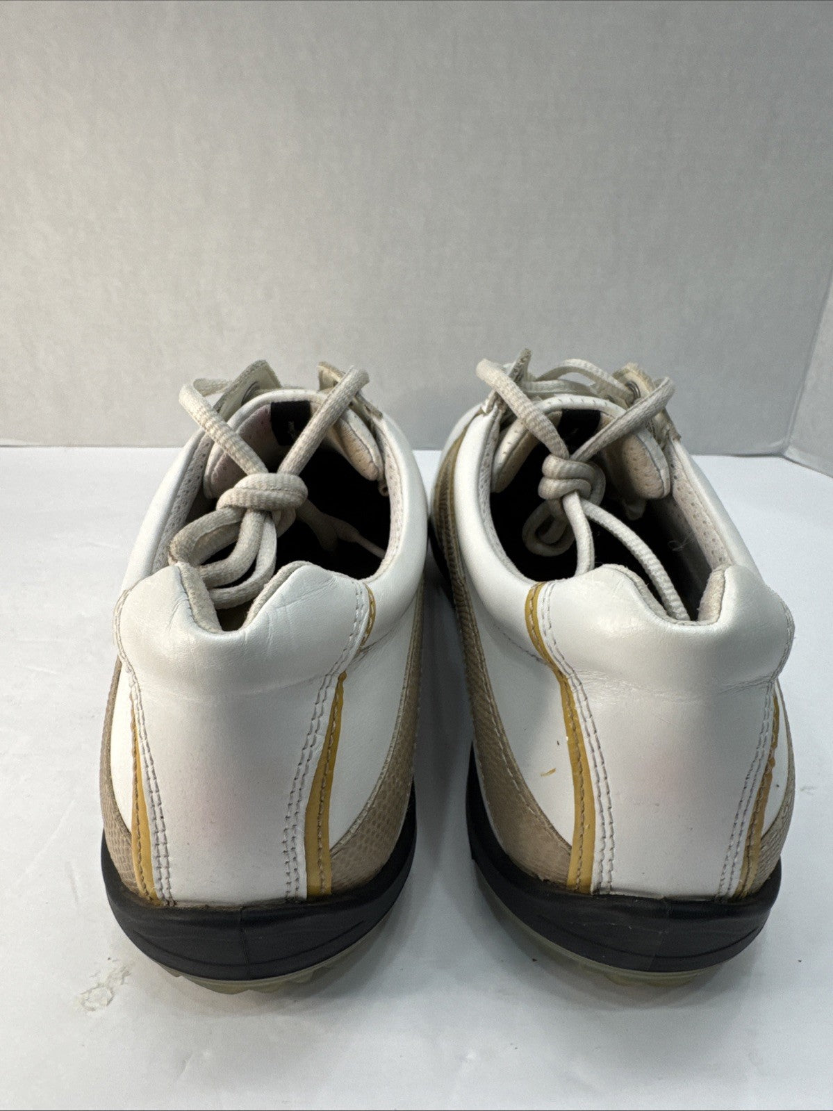 ECCO Hydromax Golf Shoes Men 41 US 7-7.5 White Yellow Leather Spiked Cleats