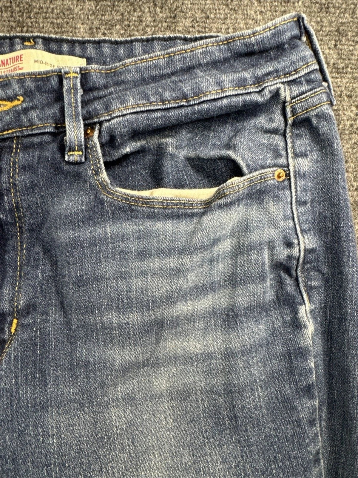 Levi Strauss Signature Mid Rise Bootcut Jeans Women W31 L30 Blue Stretch Denim