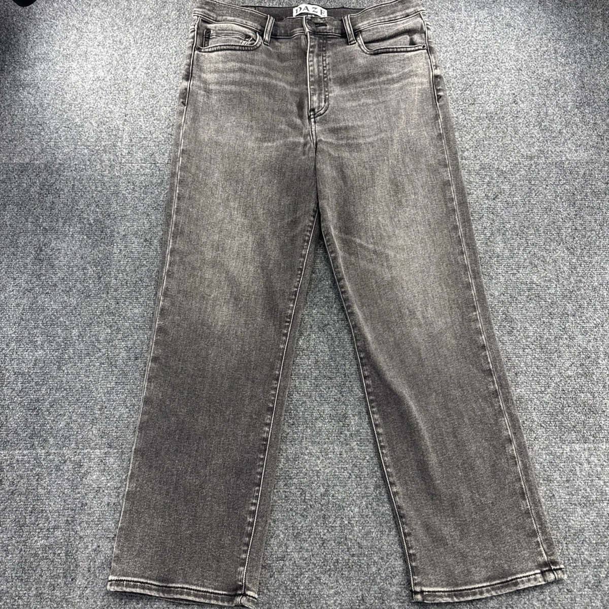 DAZE Denim Far Out High Rise Wide Leg Jeans Womens 30 Black Washed EUC Stretch