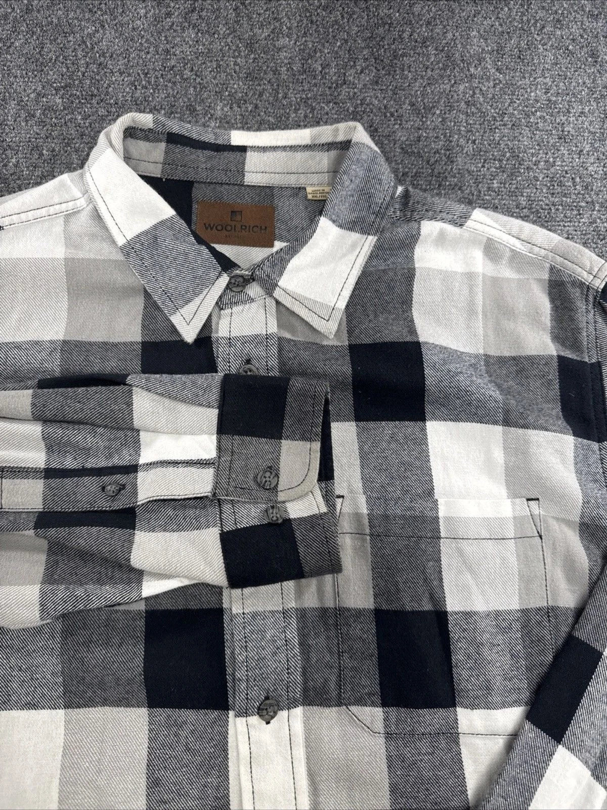 Woolrich Flannel Shirt Mens XXL Gray Black Buffalo Plaid Button Up BNWOT