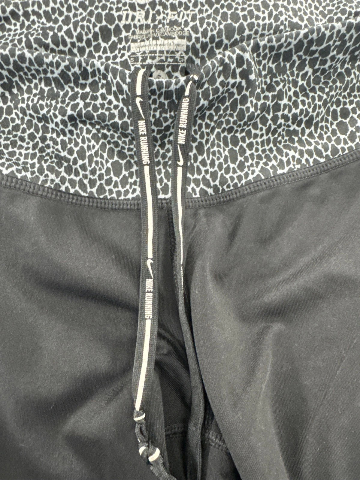 Nike Dri-FIT Women’s S Running Tights Black Animal Print Reflective Pocket