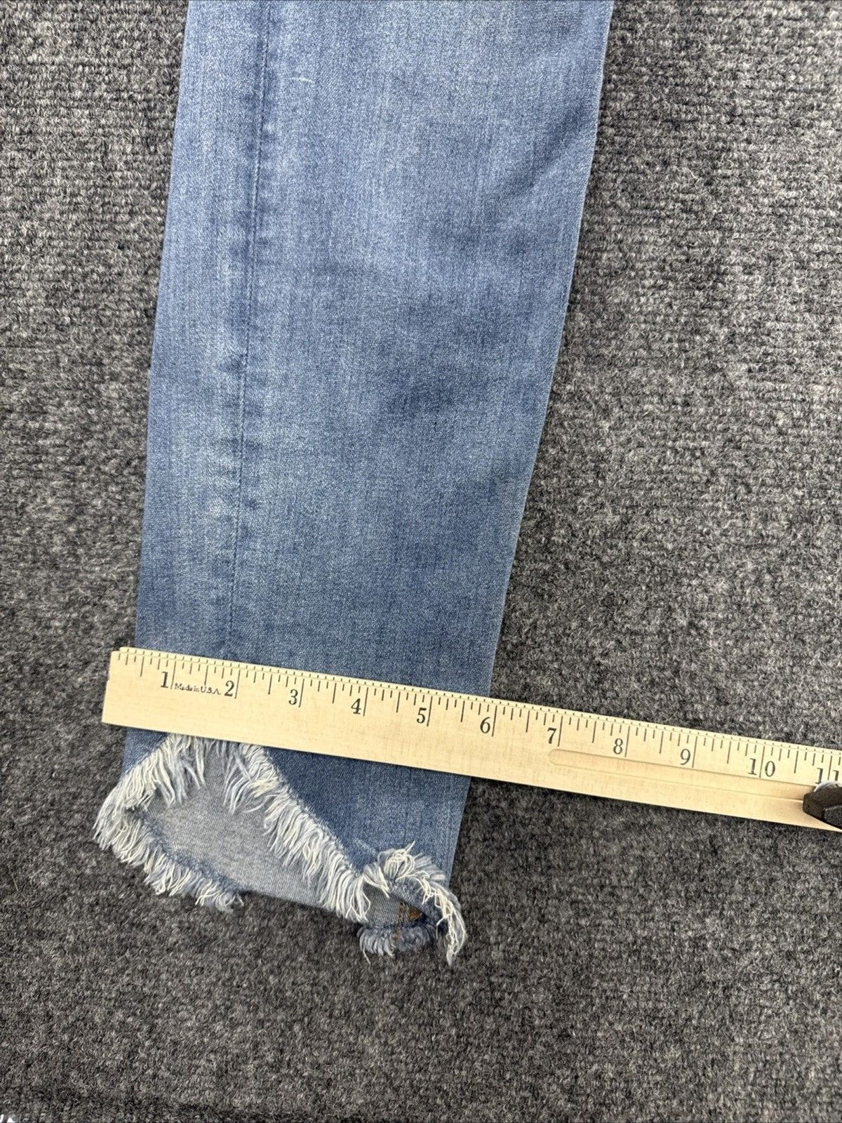 Good American Good Waist Jeans Women 12/31 Blue Raw Frayed Hem Stretch