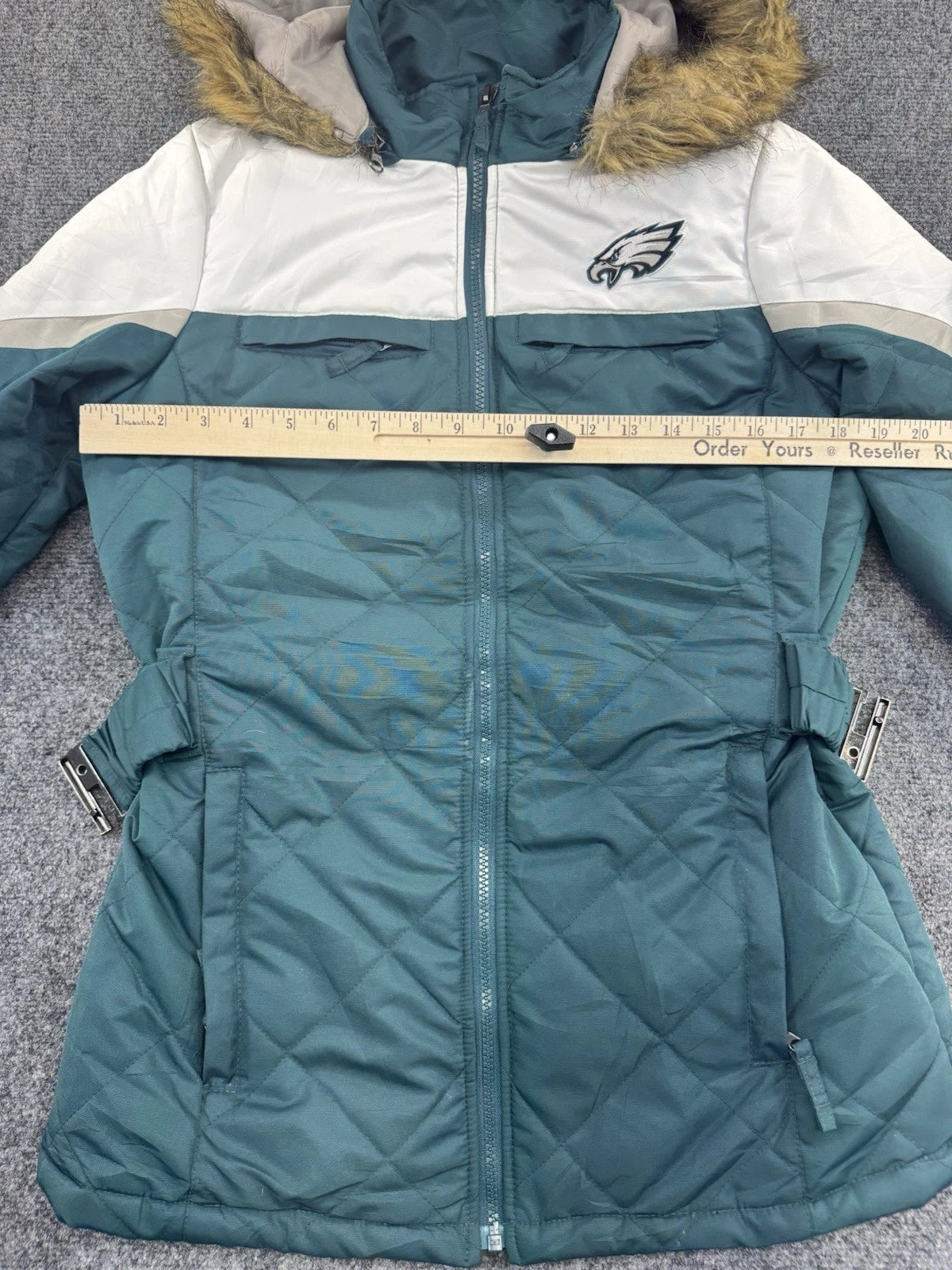 Philadelphia Eagles Women's Puffer Jacket Size S Green NFL Team Apparel Hooded