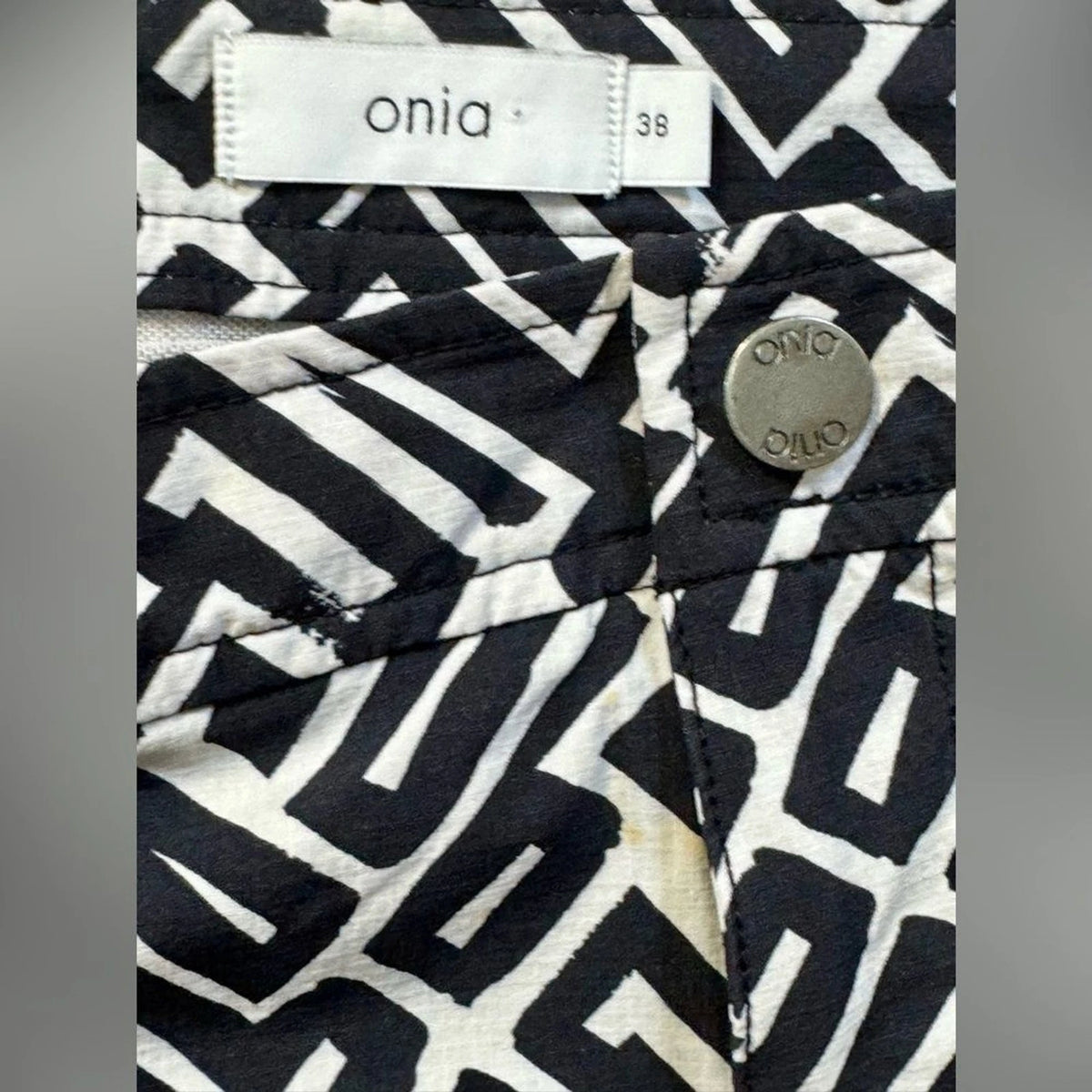 Onia Swim Trunks Men’s 38 Black White Pattern Designer Beach Shorts EUC