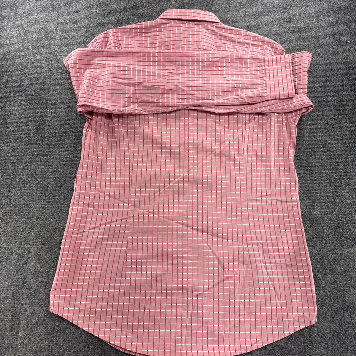 Hugo Boss Slim Fit Dress Shirt Medium Pink Check Button Front Long Sleeve