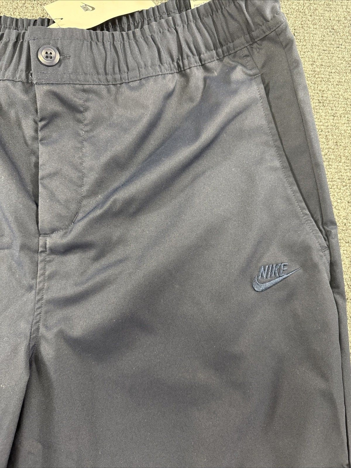 Nike Club Woven Tapered Chino Pants Men’s M Obsidian Navy NWT HJ1997-451