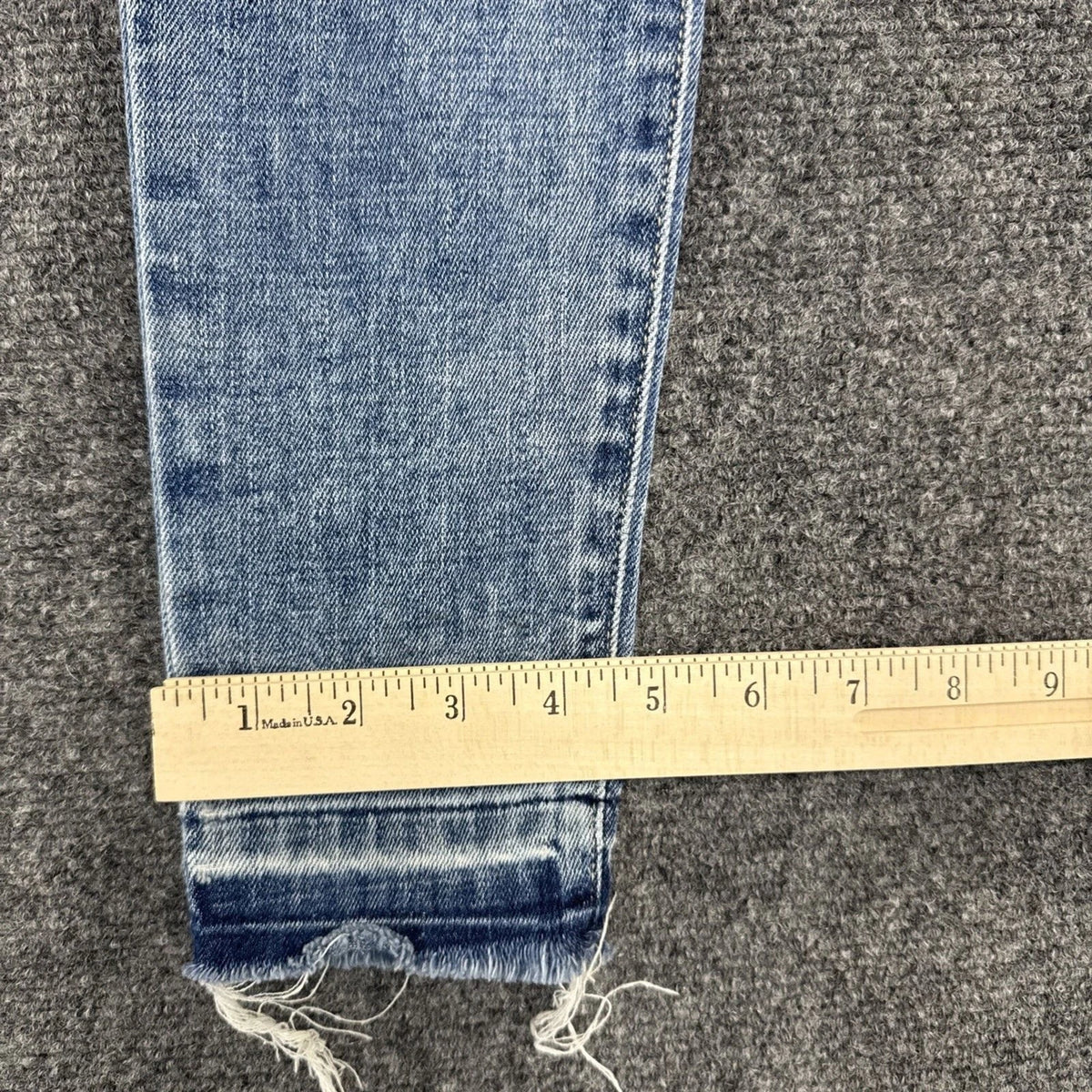 Joe’s Jeans Women’s 26 Blue Distressed Skinny Stretch Denim Raw Hem