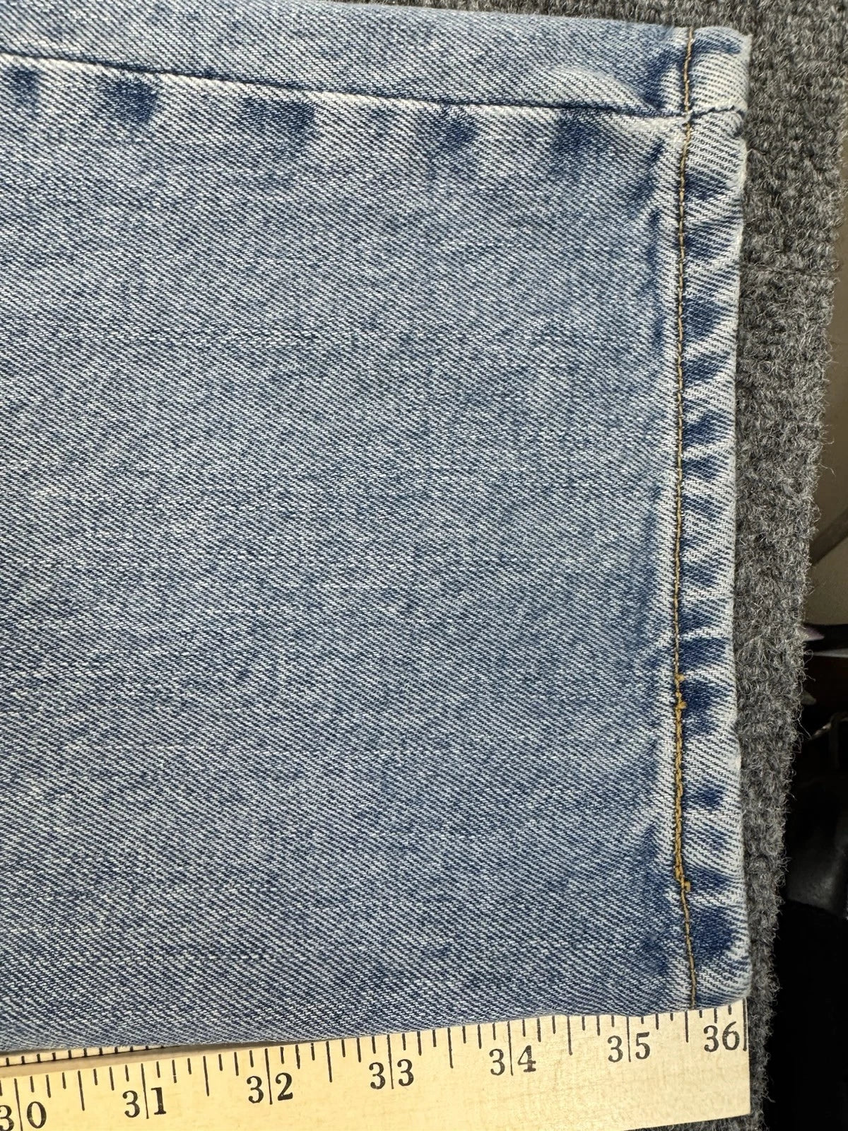 Levi's 550 Relaxed Fit Jeans Men's W36 L36 Light Wash Blue 100% Cotton