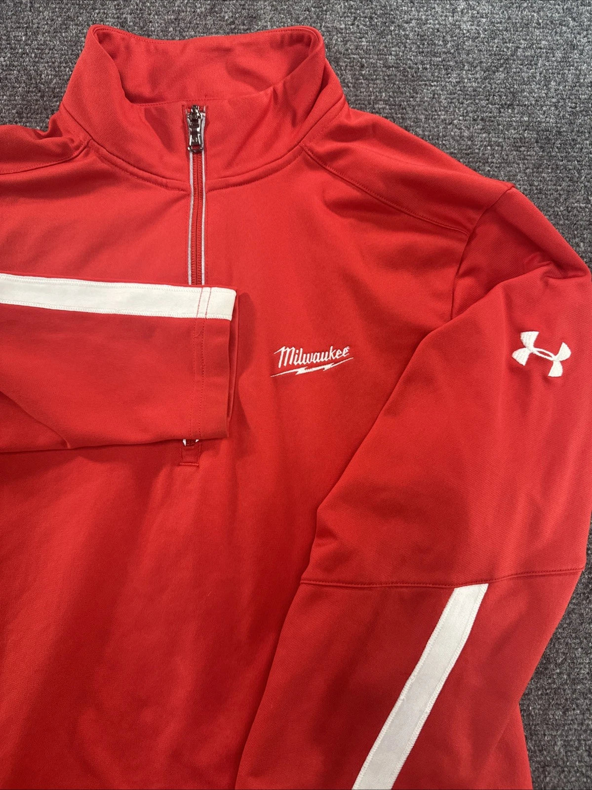 Under Armour Milwaukee Tool 1/4 Zip Pullover Men’s Medium Red Loose Fit