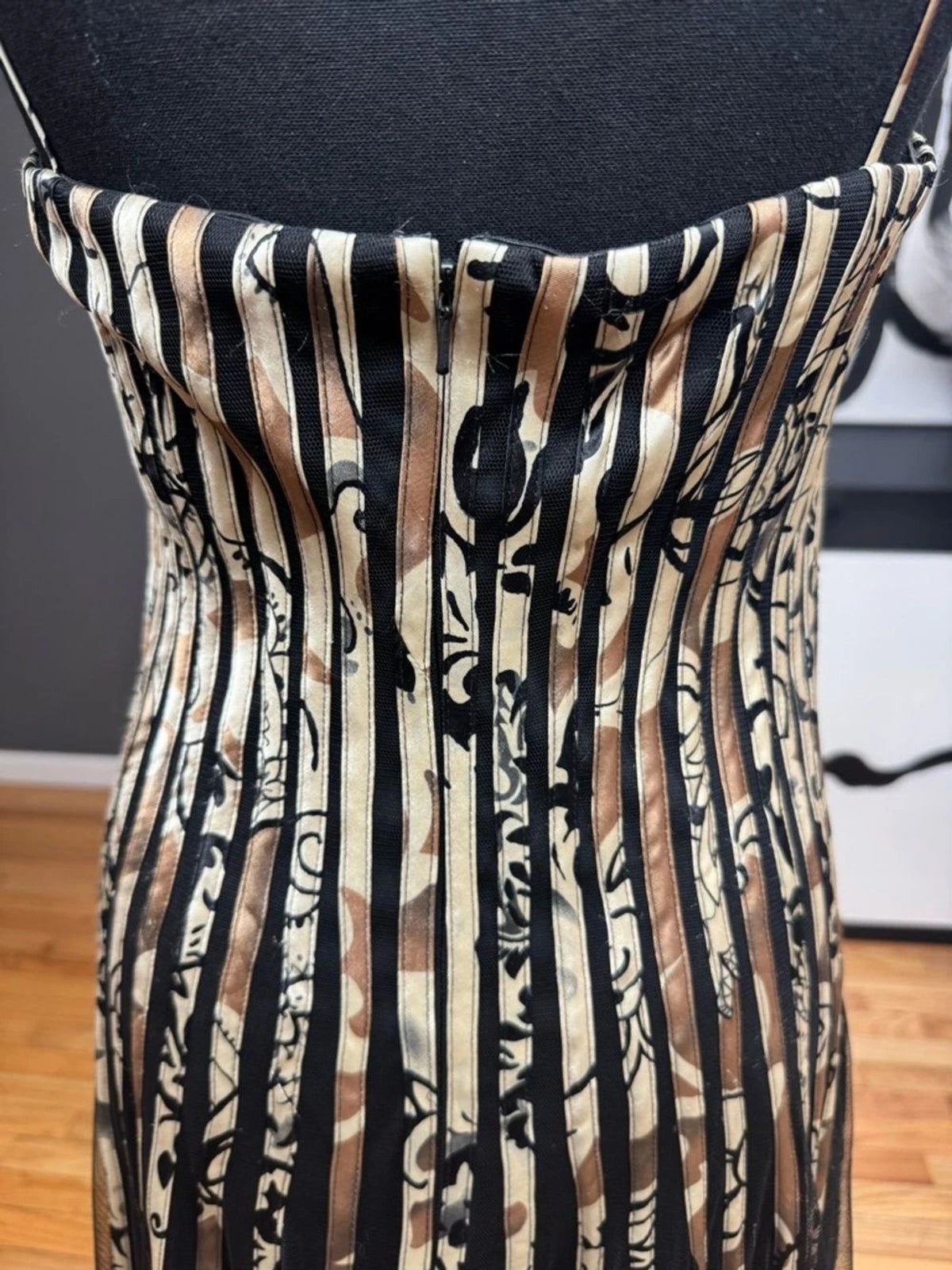 JS Collections Black Cream Strapless Pleated Overlay Dress Women's Size 10 EUC