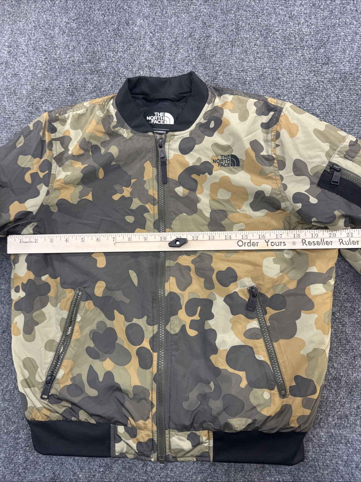 The North Face Women’s Camo Insulated Bomber Jacket Small F18 Utility