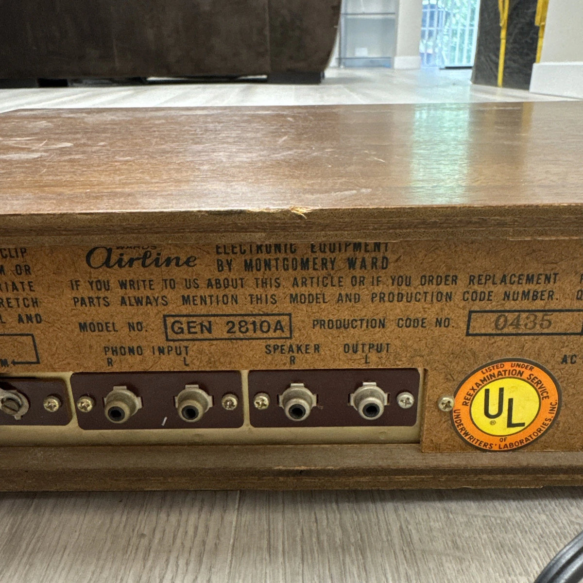 Vintage Montgomery Ward Airline GEN2810A AM/FM Stereo 8 Track Receiver Powers On