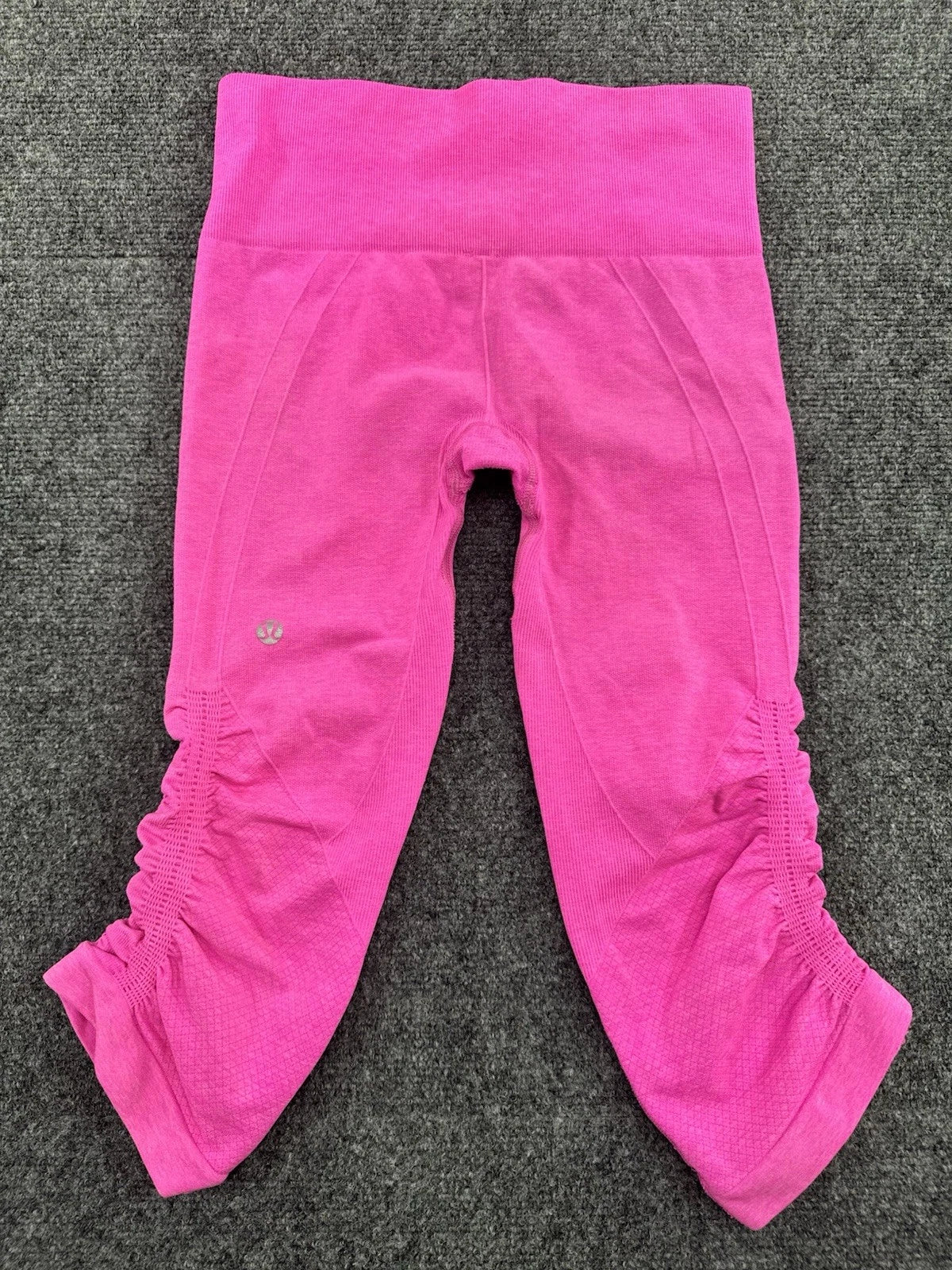 Lululemon Women's Hot Pink Ruched Crop Leggings Size 4 Pre-Owned