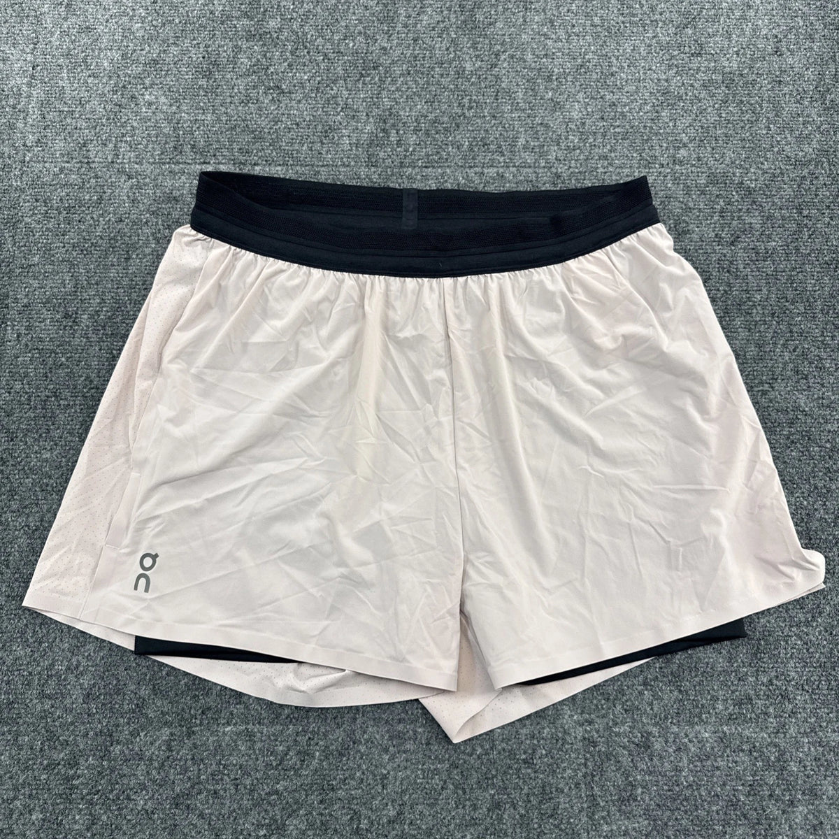 On Running Performance 2/1 Shorts, Flurry/Black, Women's Medium - Pre-Owned