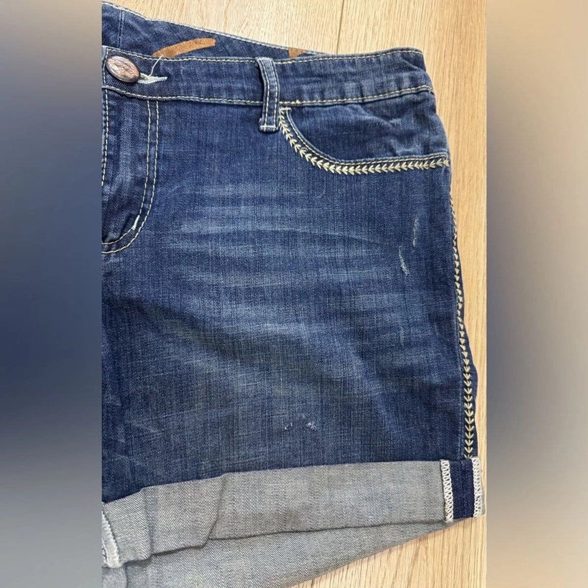 Seven7 Blue Distressed Denim Shorts Cuffed Hem Women's Large Stretch Jeans