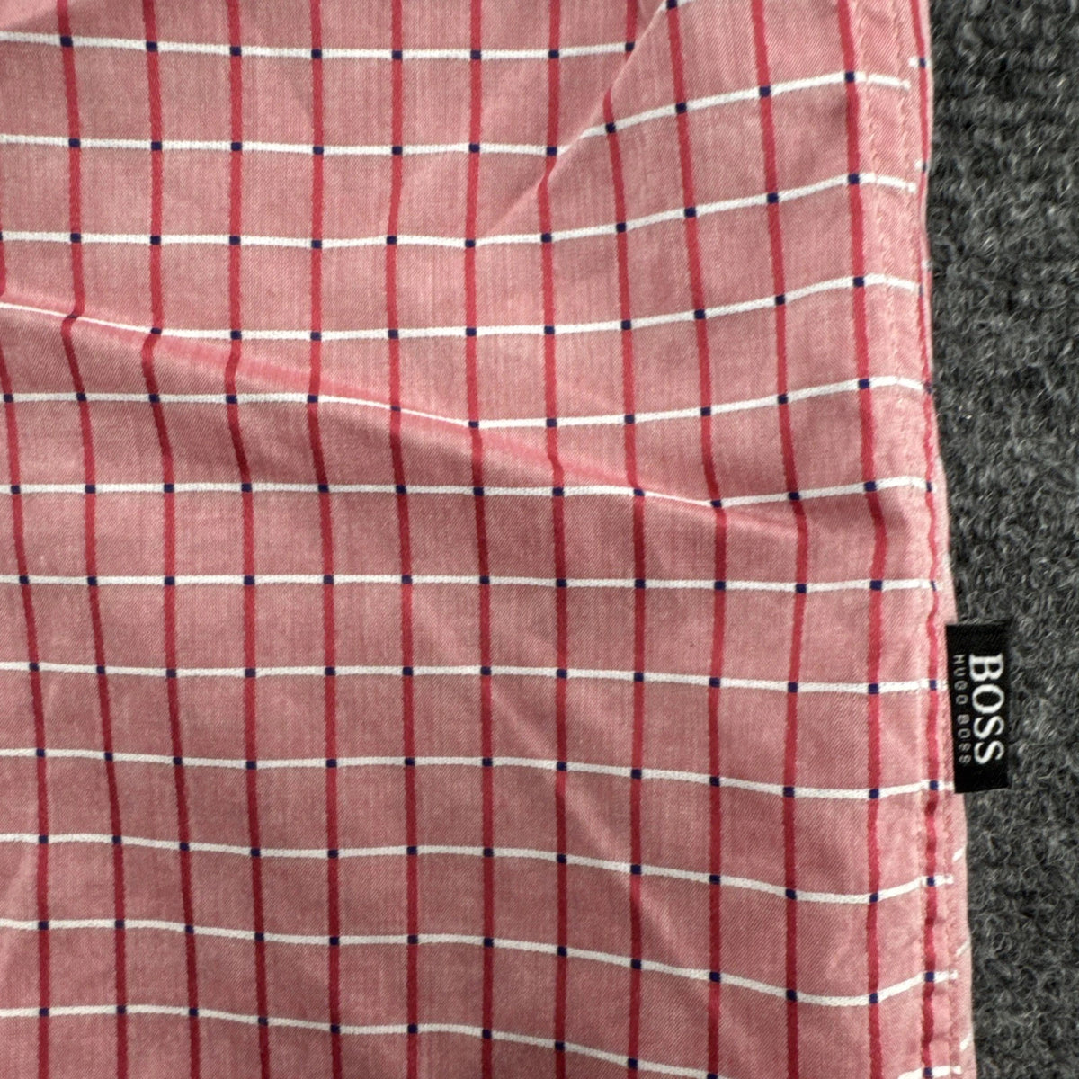 Hugo Boss Slim Fit Dress Shirt Medium Pink Check Button Front Long Sleeve