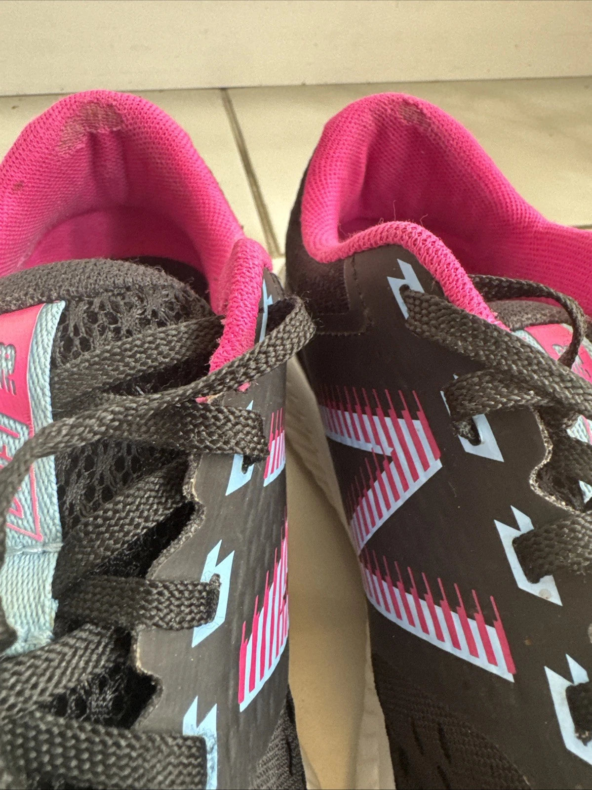 New Balance DRFT v1 WDRFTSB1 Women's Size 8 Black Pink Blue Running Shoes
