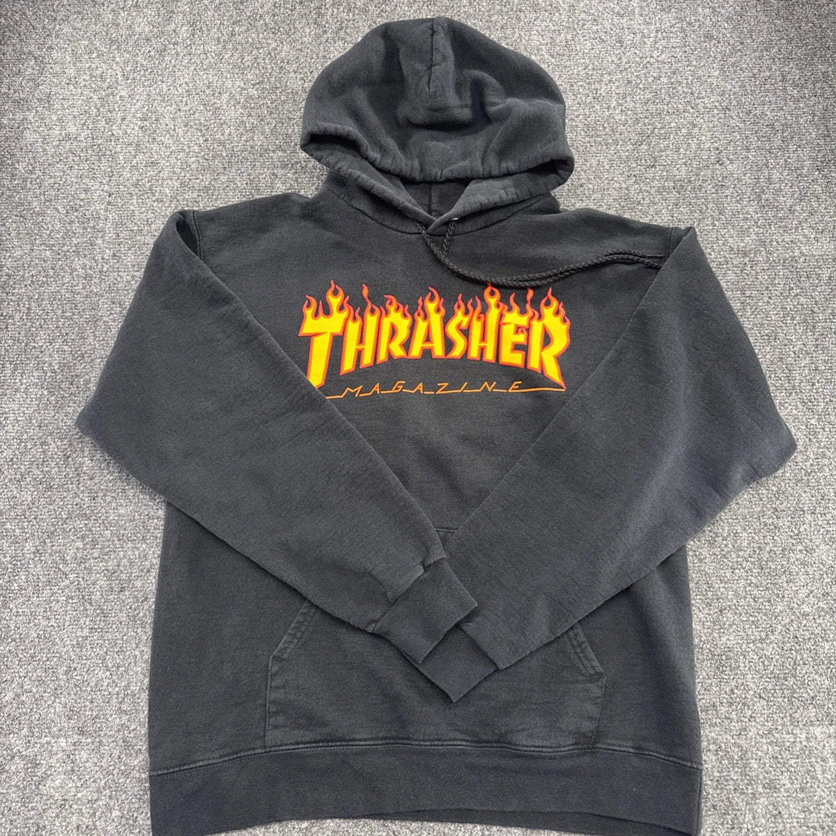 Thrasher Magazine Black Flame Logo Pullover Hoodie Mens Small Black Scale Skate