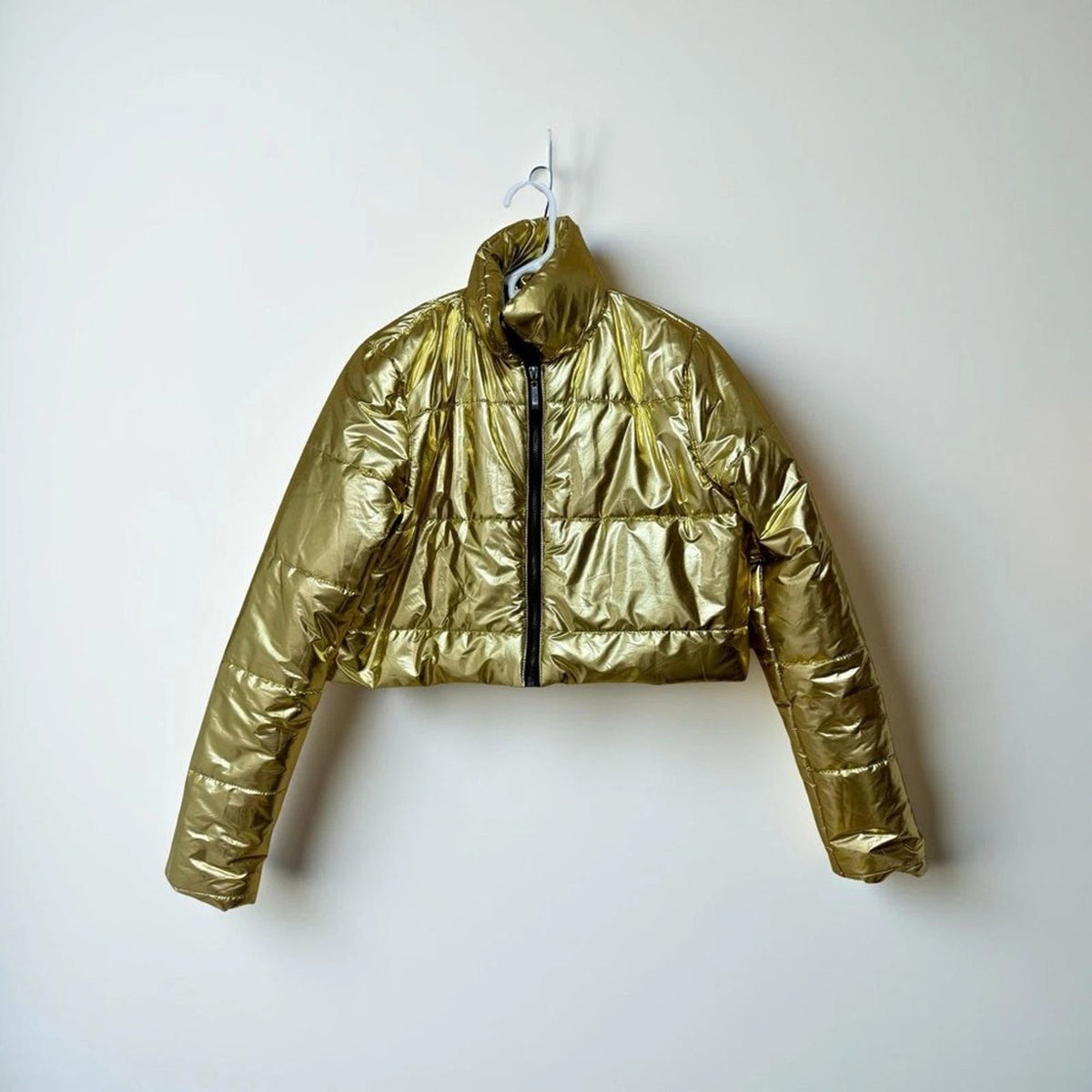 36 Point 5 Gold Metallic Cropped Puffer Jacket Womens M Shiny Winter