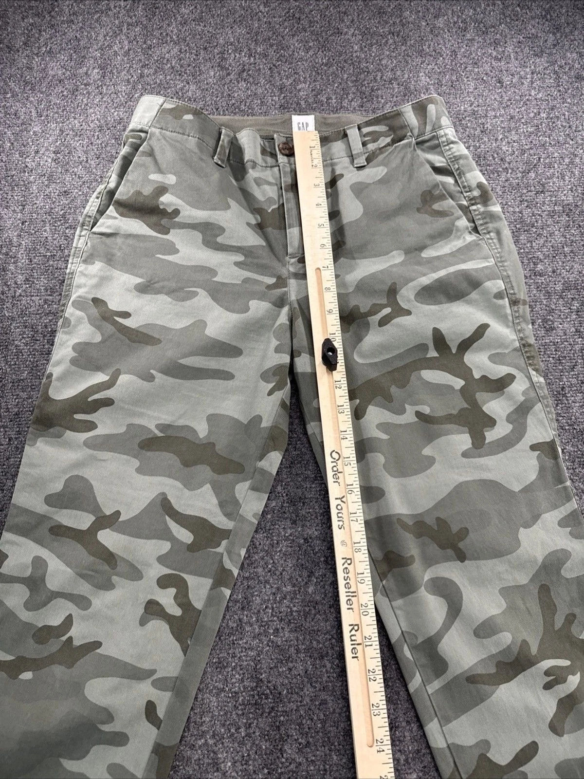 GAP Girlfriend Chino Pants Women’s Size 4 Green Camo Stretch Mid Rise
