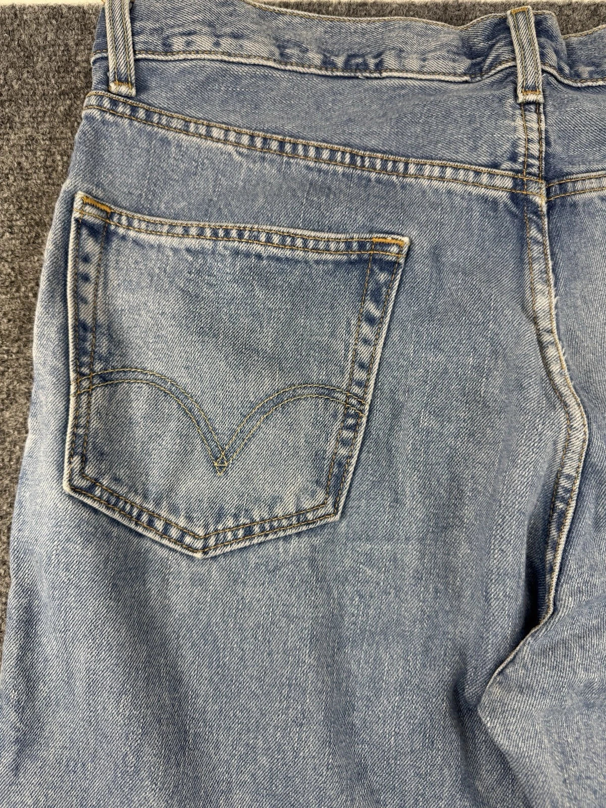 Levi's 550 Relaxed Fit Jeans Men's W36 L36 Light Wash Blue 100% Cotton