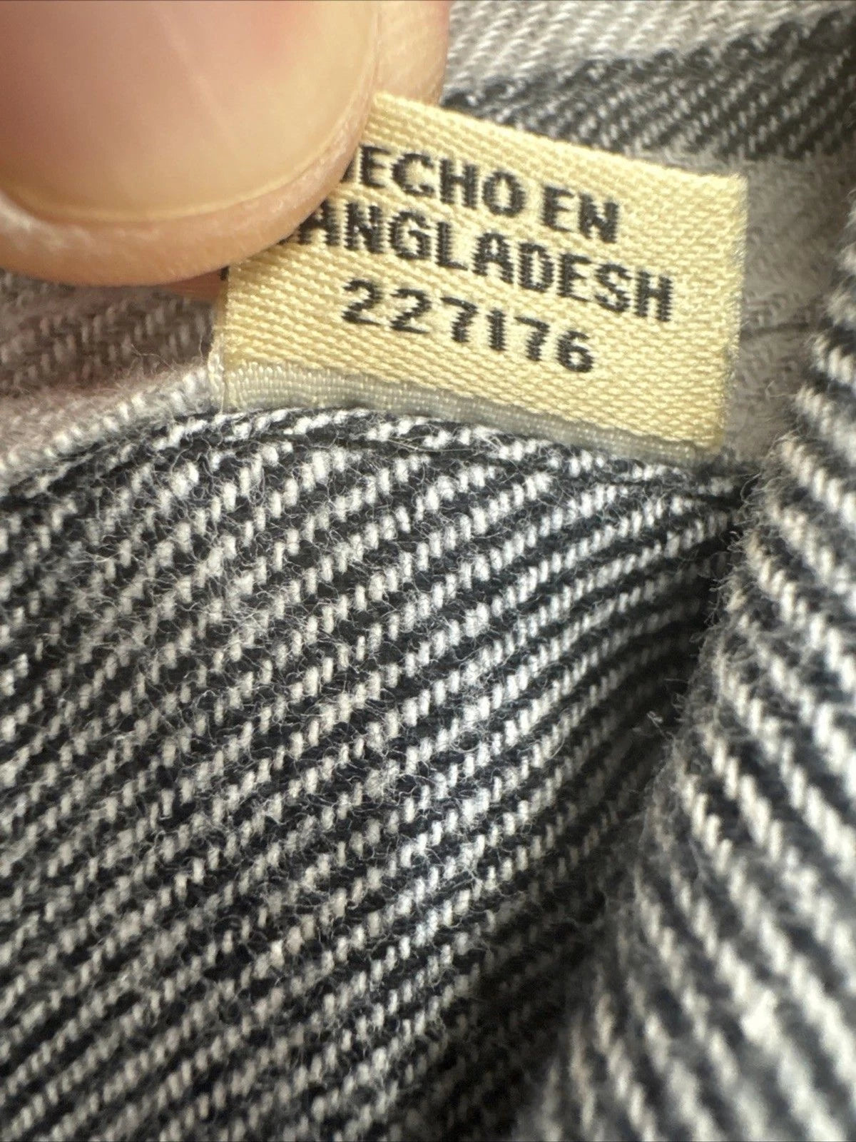 Woolrich Flannel Shirt Mens XXL Gray Black Buffalo Plaid Button Up BNWOT