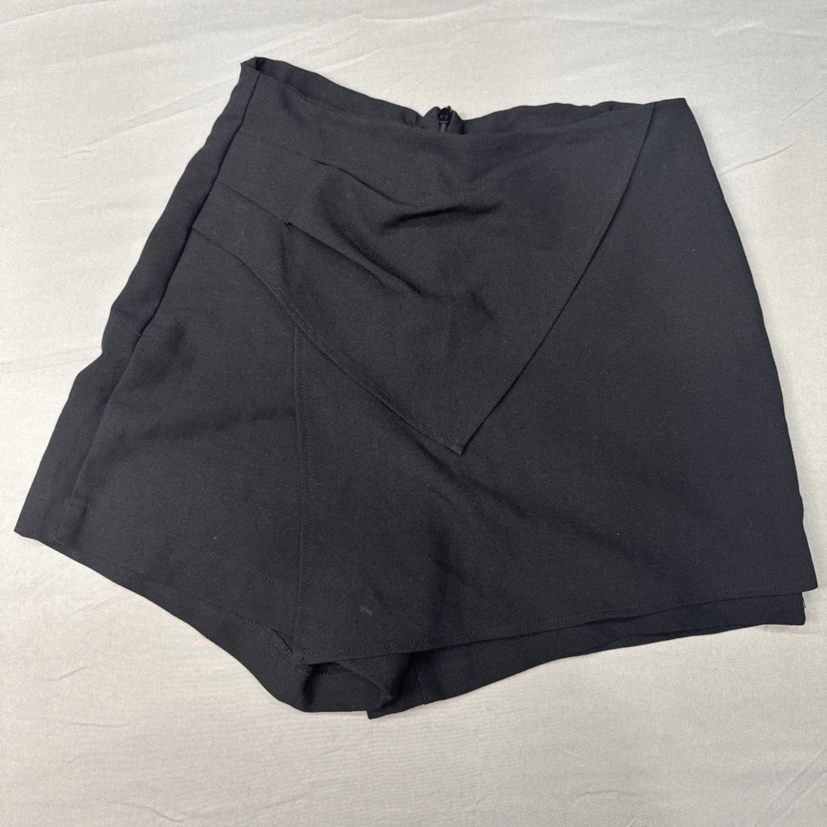 Lovely Day Skort Dress Women's Small Black Made USA Zip Back Casual EUC