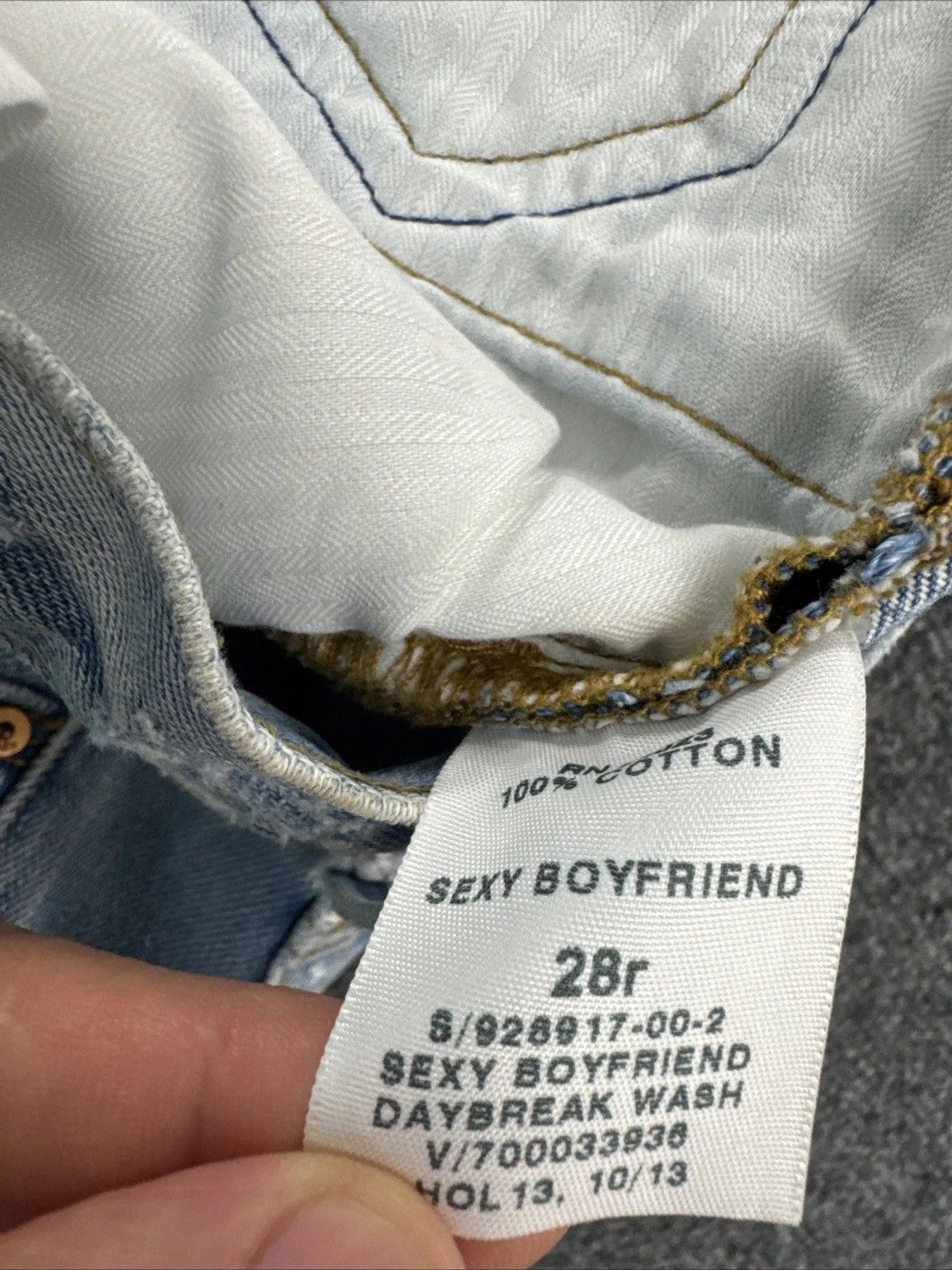 Gap 1969 Sexy Boyfriend Jeans Women’s 28 Light Wash Distressed Ripped
