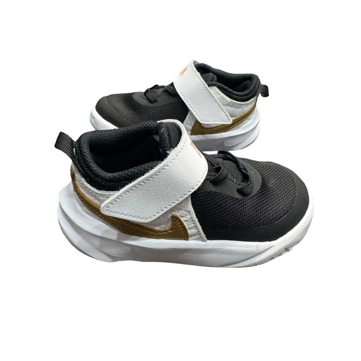 Nike Team Hustle D 10 TD Toddler 9C Black Gold Boys Basketball Shoes