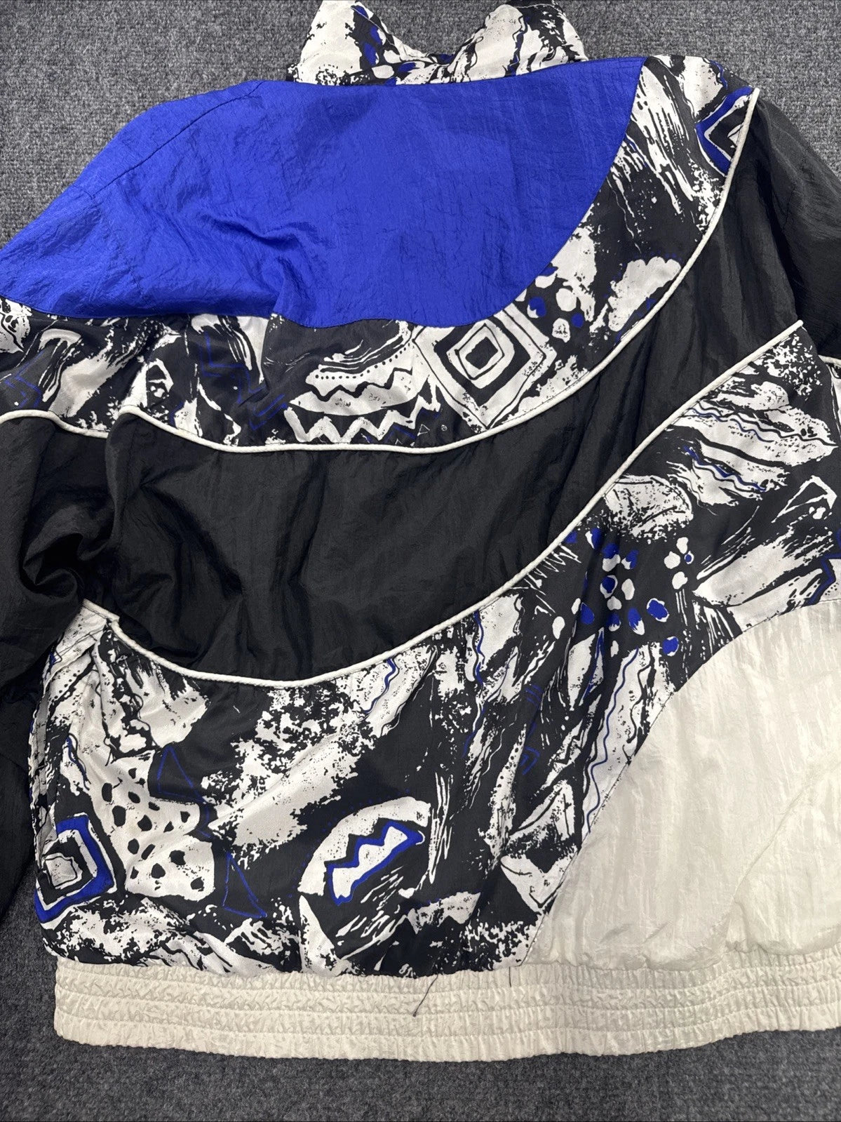 Vintage 90s Sunterra Petite Windbreaker Jacket Black Blue Geometric Colorblock