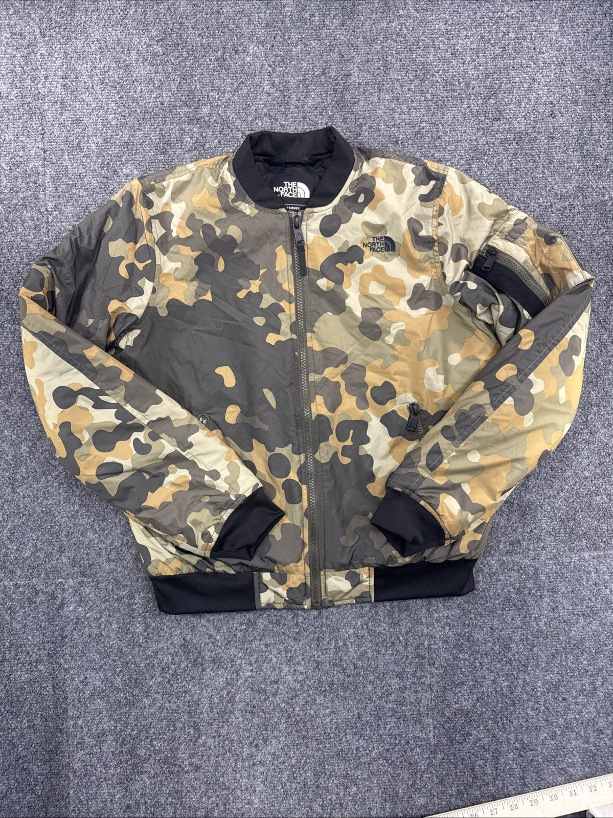 The North Face Women’s Camo Insulated Bomber Jacket Small F18 Utility