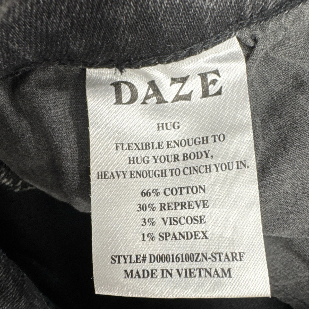 DAZE Denim Far Out High Rise Wide Leg Jeans Womens 30 Black Washed EUC Stretch