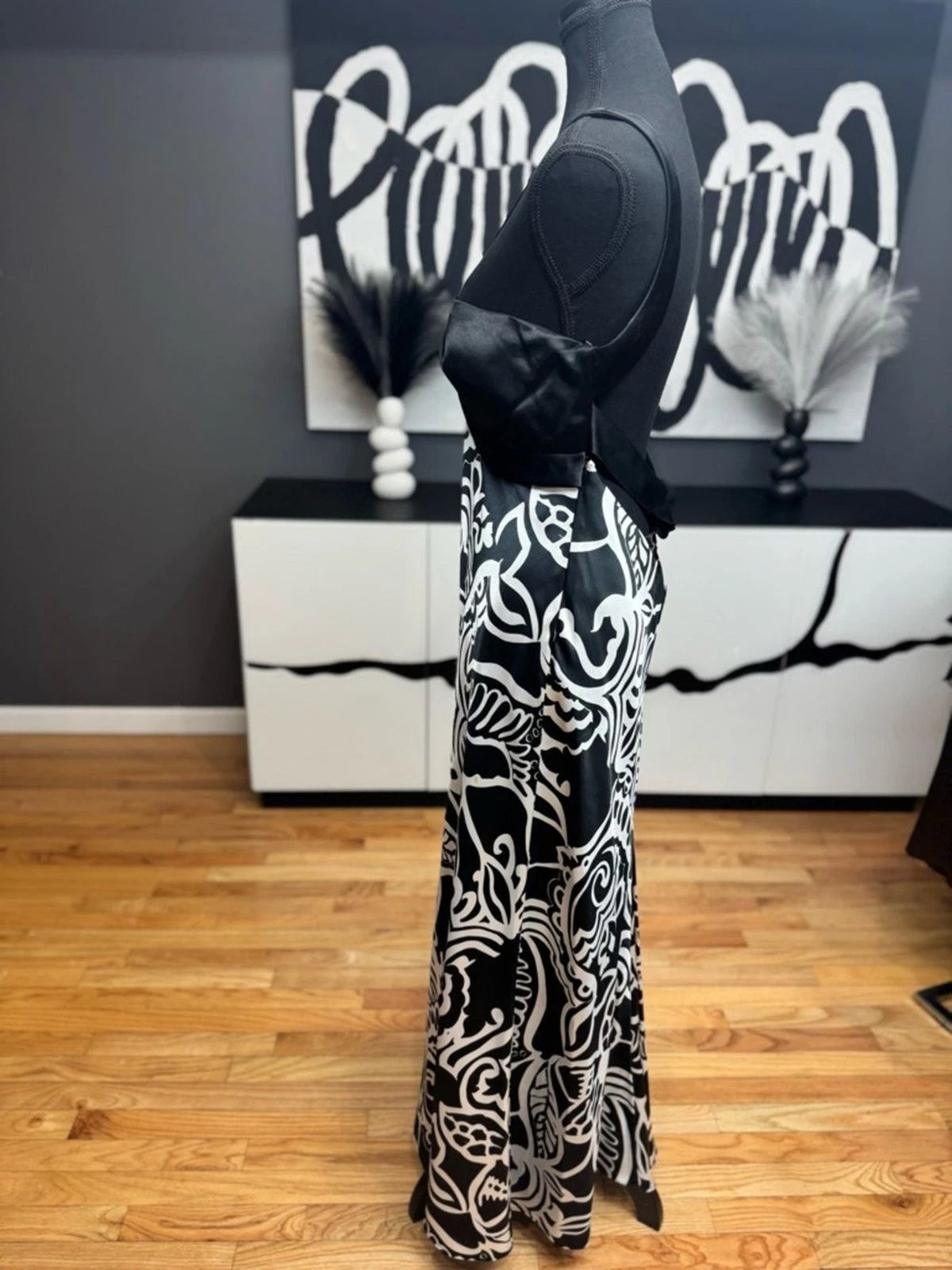 Betsy & Adam Black White Floral Halter Maxi Dress Women's Size 14 EUC Formal