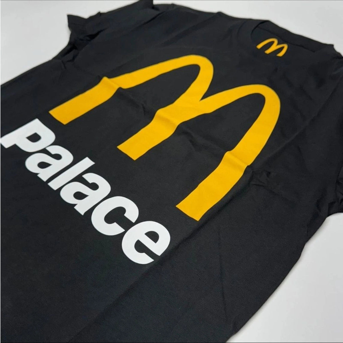 Palace x McDonald’s Black Yellow Logo Graphic T-Shirt Size Small NWT