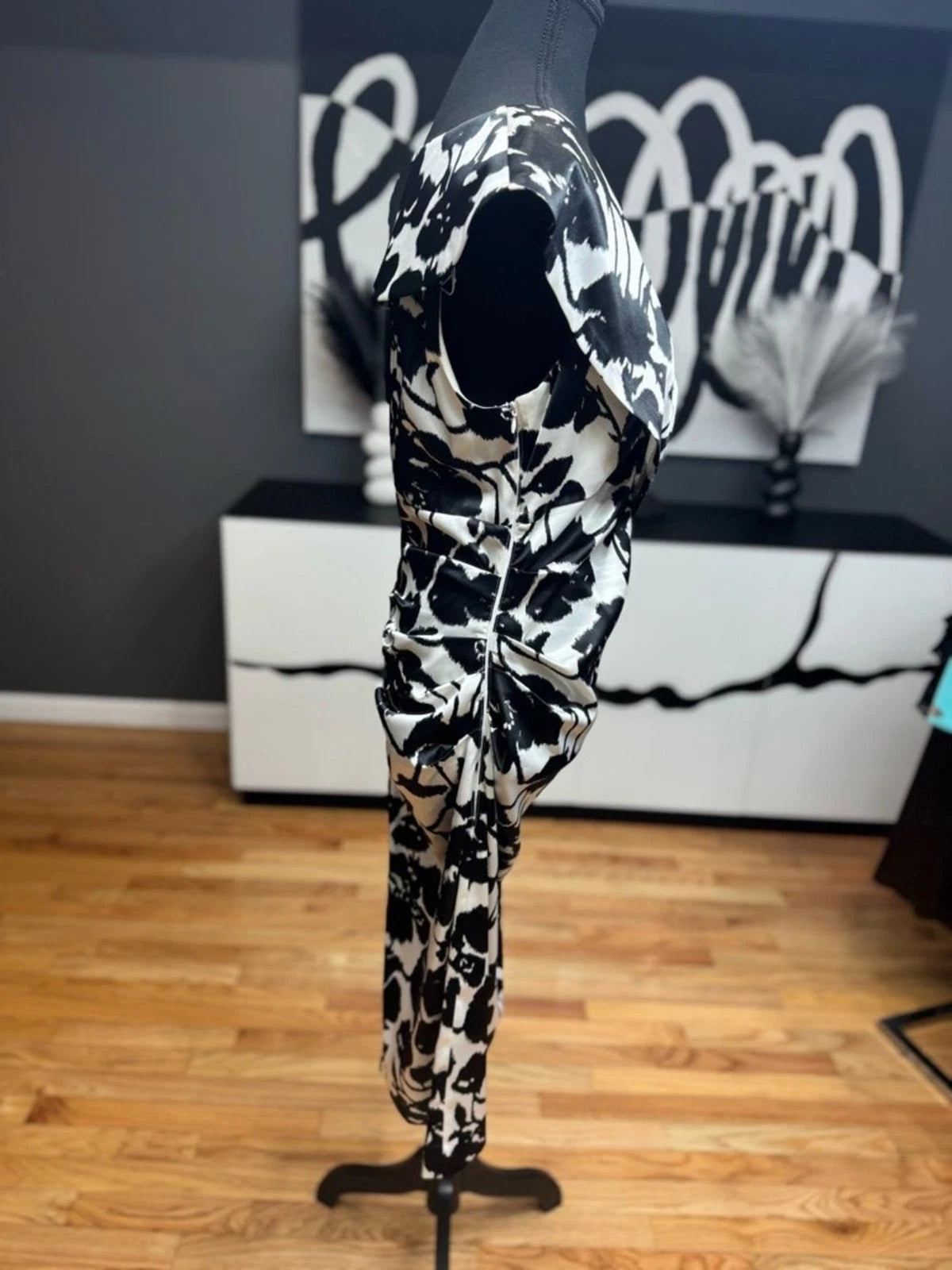 Maggy London Black White Floral V-Neck Midi Dress Women's Size 12 EUC Y2K
