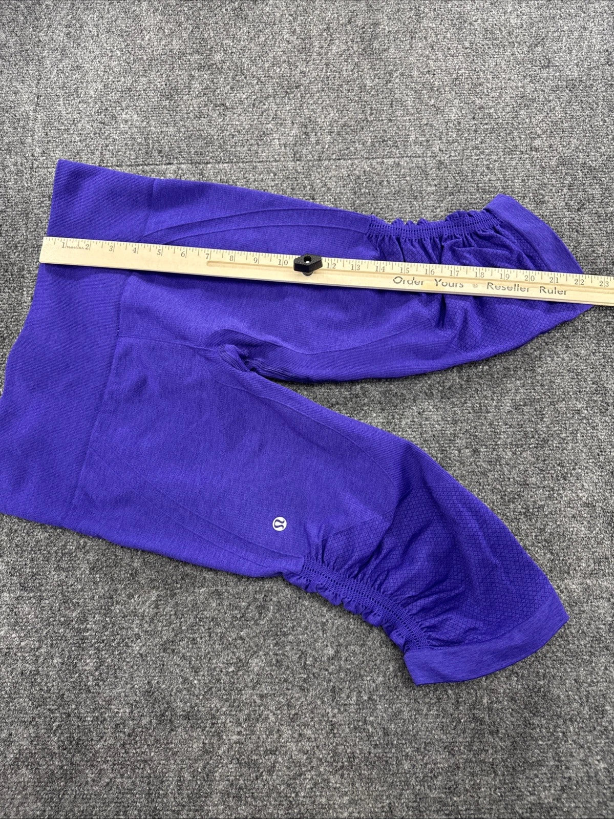 Lululemon Seamless Crop Leggings Womens Size 6 Purple Ruched Mesh Yoga Capri