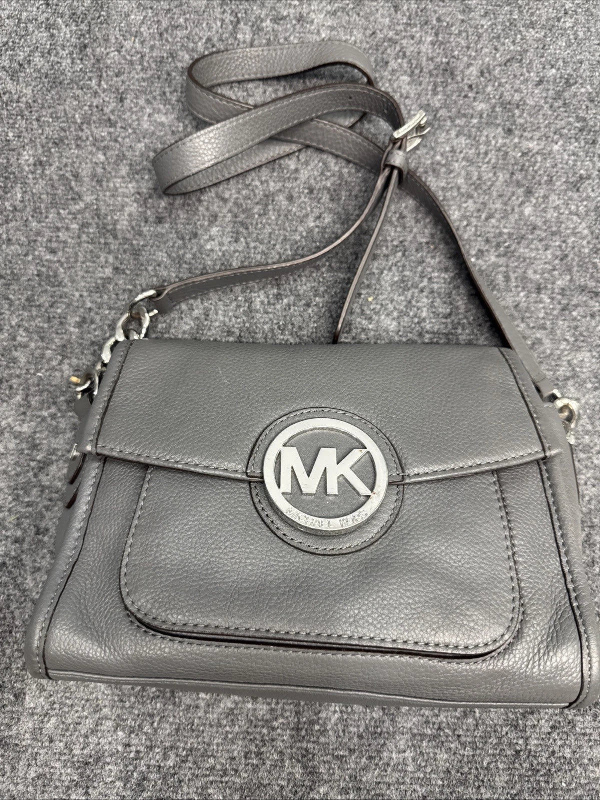 Michael Kors Fulton Gray Pebbled Leather Crossbody Shoulder Bag Large MK EUC