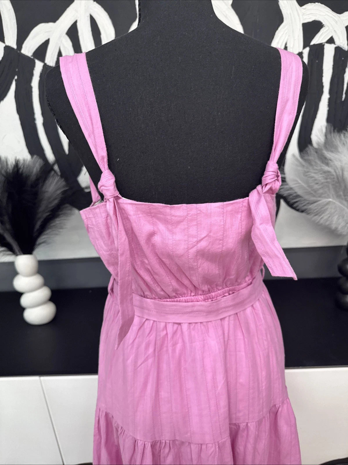 Heart Lily Pink Tiered Midi Dress Women’s Medium NWT Tie Shoulder Belted