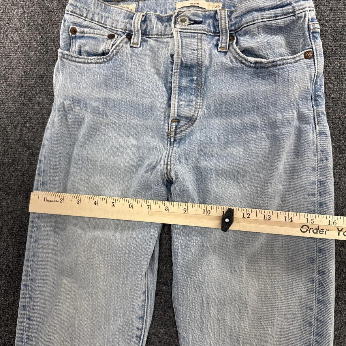 Levi’s Premium Wedgie Straight Ankle Jeans Women’s 26 Light Wash 26 Inseam