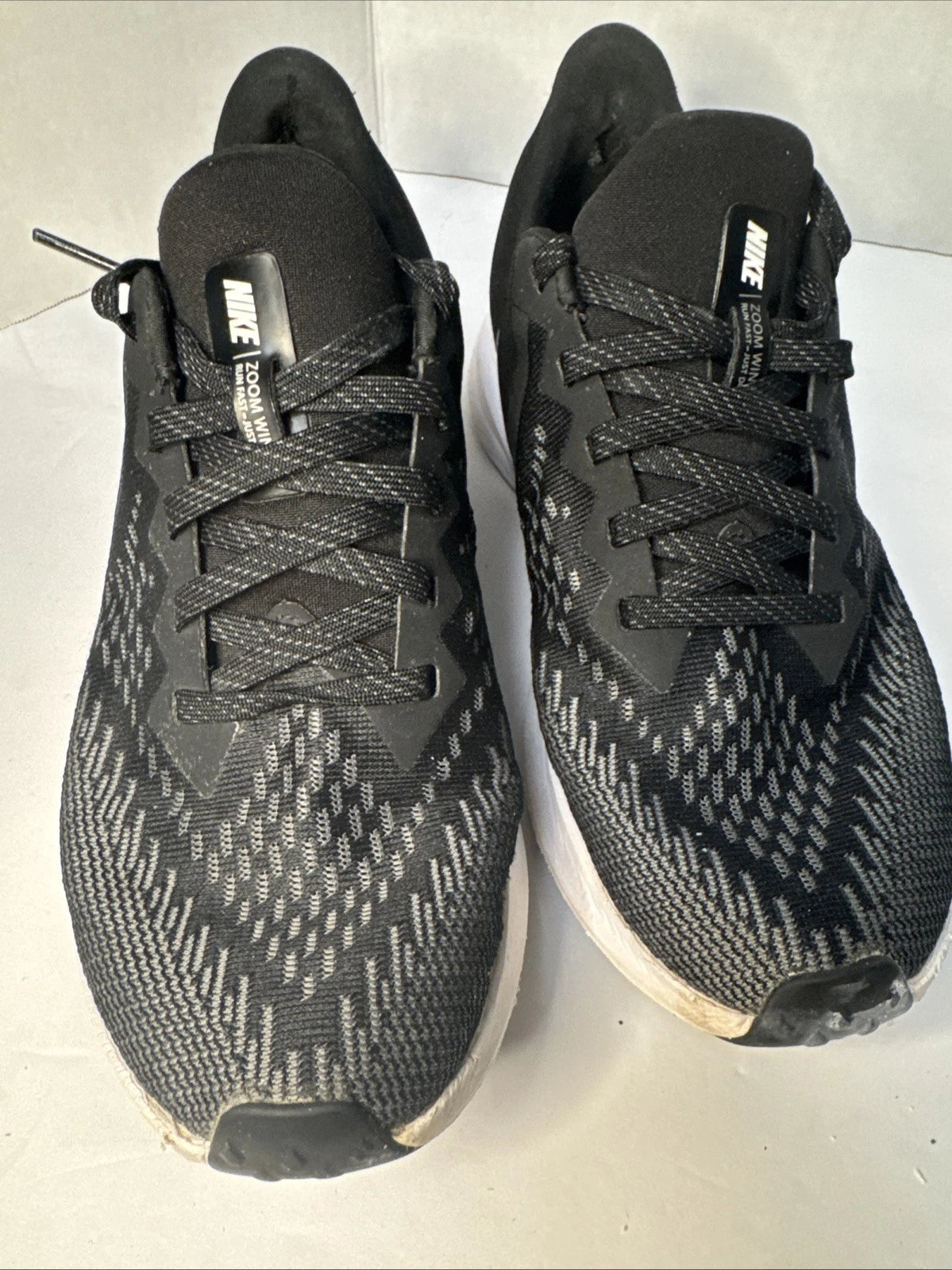 Nike Air Zoom Winflo 6 Women's Size 8 Black White Running Shoes AQ8228-003