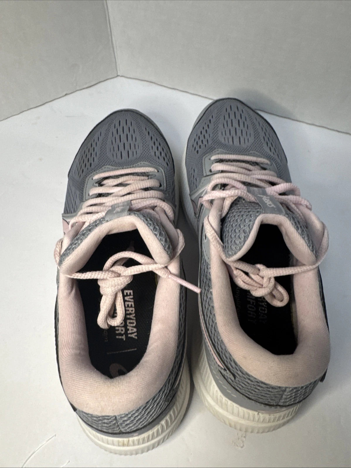 ASICS Gel-Contend 7 Women's Size 8 Wide Gray Pink Running Shoes 1012A910
