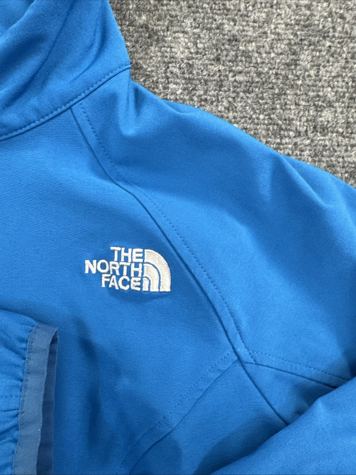 The North Face Women’s Small Blue Softshell Jacket Full Zip Outdoor Hiking