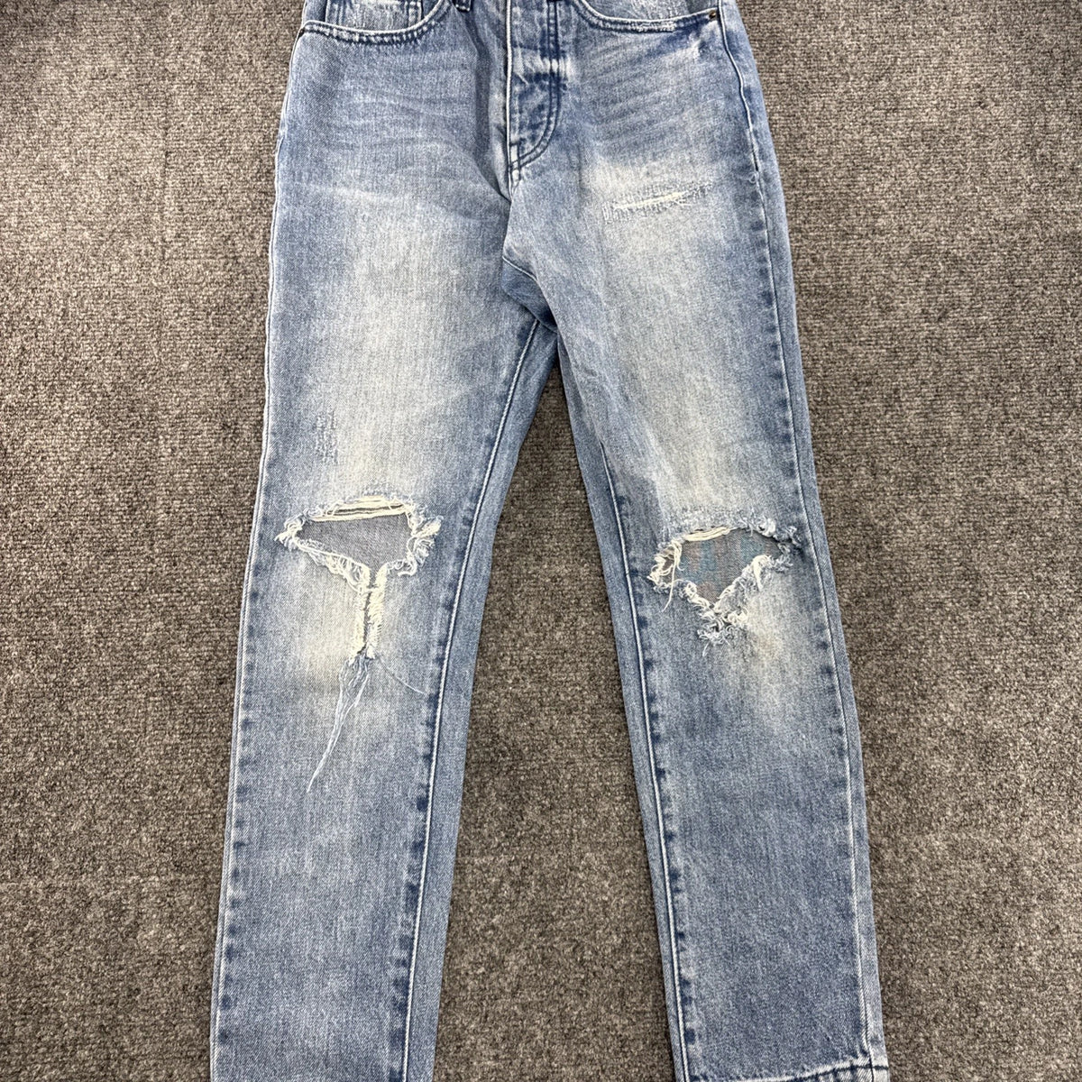 Armani Exchange AX J51 Carrot Jeans Distressed Light Wash Size 24 NWOT