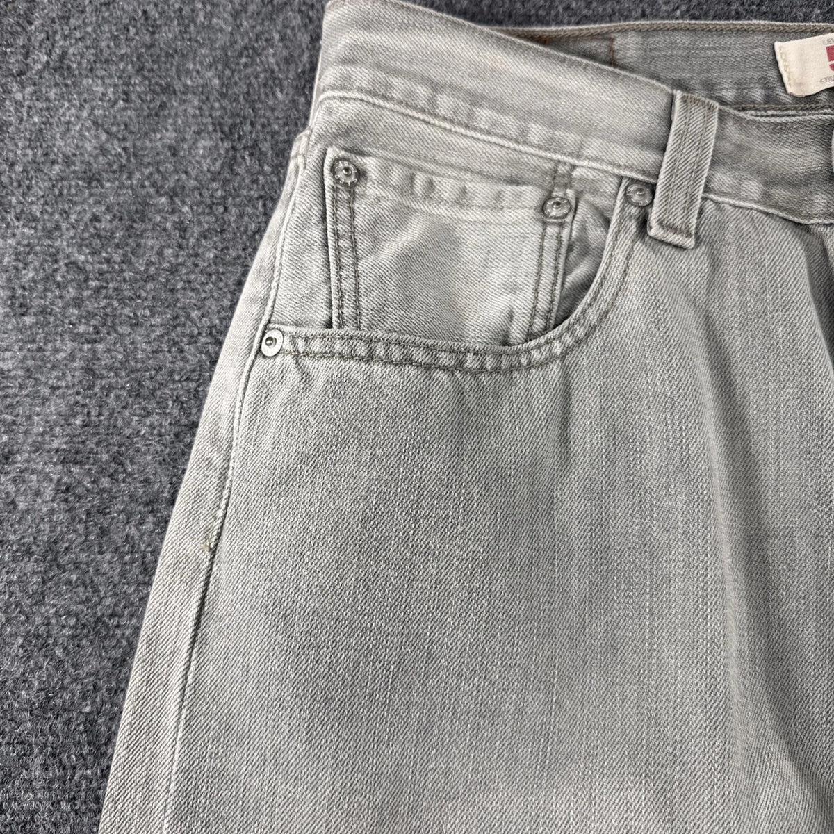 Levis 501 Original Jeans Mens 32x32 Gray Light Wash Button Fly Straight Denim